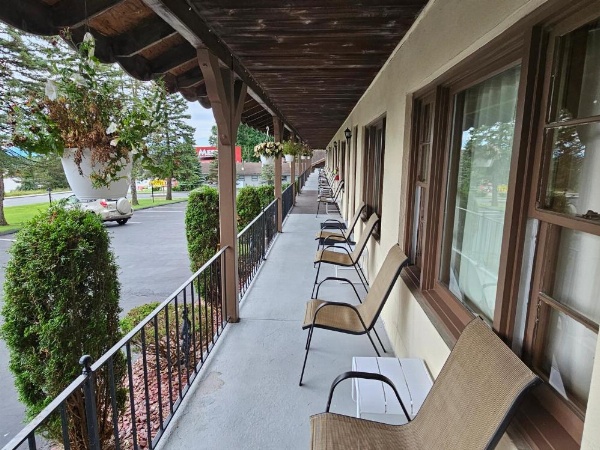 Alpenhaus Motel image 10